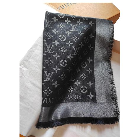 immagini foulard louis vuitton|louis vuitton scialle.